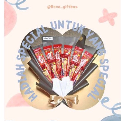 

ready buket Snack Makassar hadiah wisuda semhas sempro ultah
