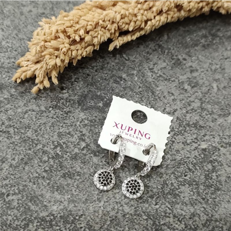 Anting Xuping Zircon Bunga Hitam E05102