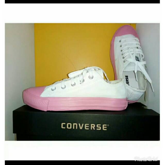 Sepatu wanita converse all star
