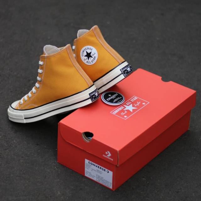 Sepatu Sneakers Unisex CONVERSE Chuck 70 High Sunflower Egret Original 162054C