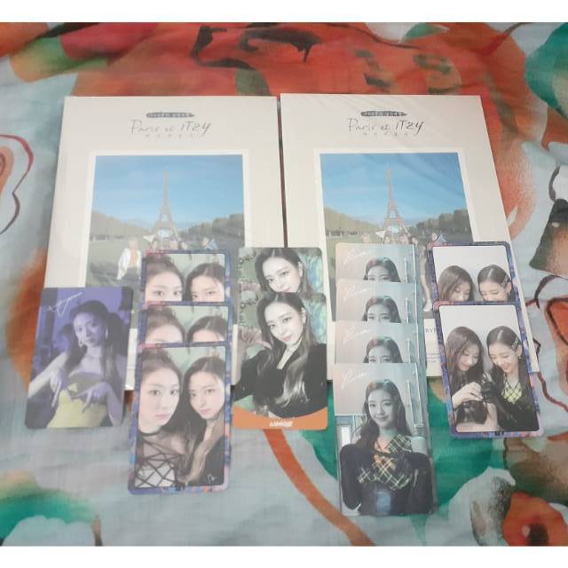 Itzy yuna lia ryujin chaeryeong photocard dan po benefit paris photobook it'z me wannabe album pc