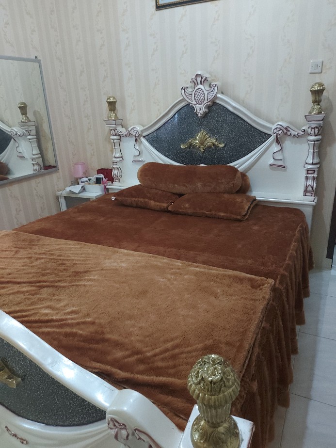 Kategori Sprei Rumbai Bulu Rasfur Non Motif (polos)