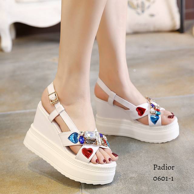 WEDGES PADIOR CRYSTAL