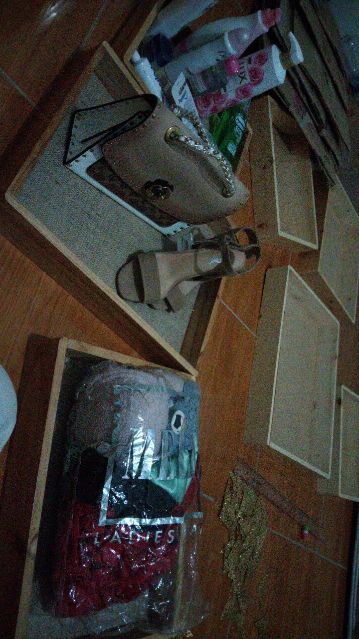 Kayu Jati Belanda Kotak Seserahan Hantaran Isi 4 Mika Warna Natural