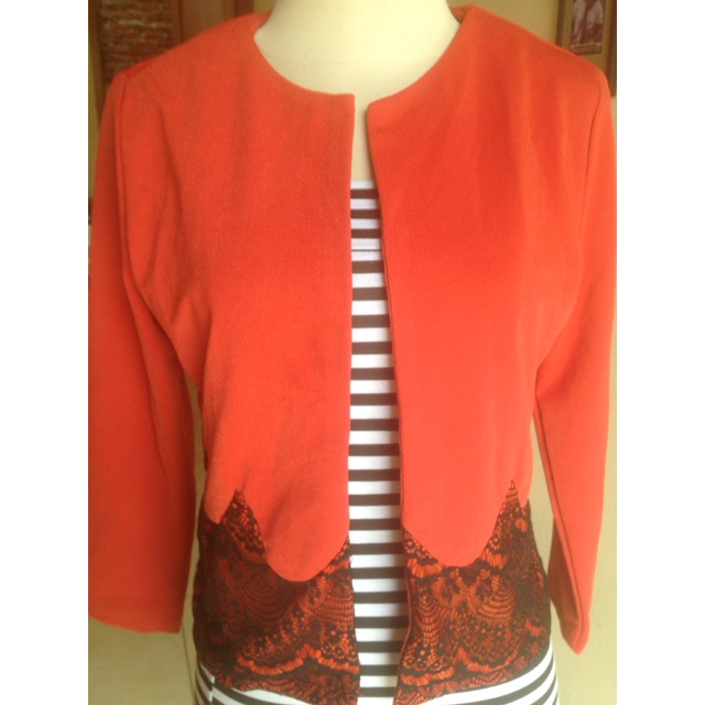 Blazer orange renda
