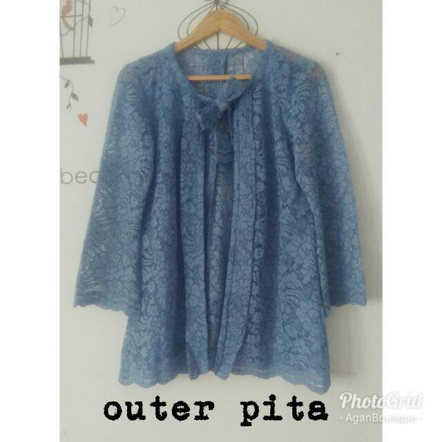 Outer cardigan pita brukat warna biru muda
Bahan brokat cord/timbul