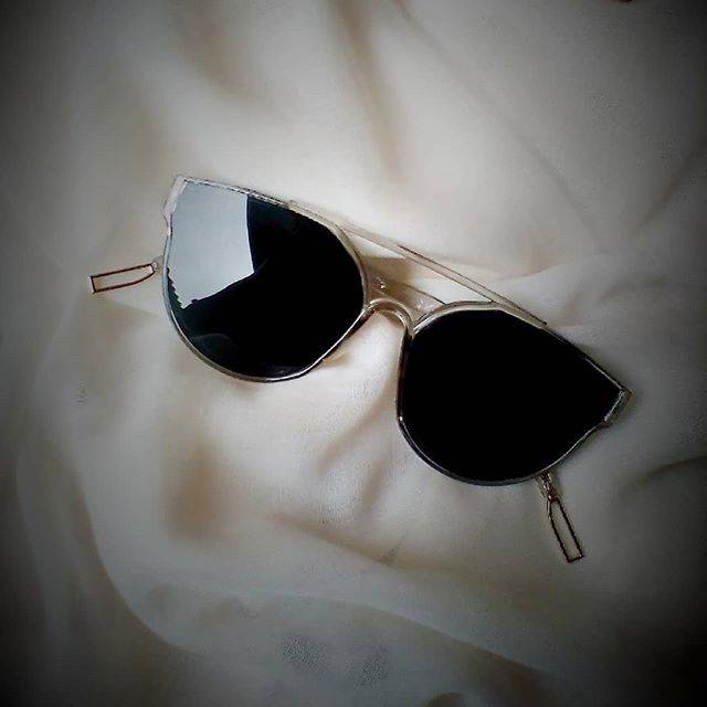 Kacamata fashion solo