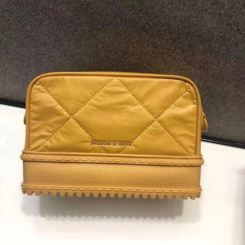 New Quilted Top Zip Crossbody Bag