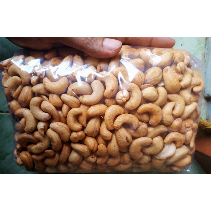 

Kacang Mete Super