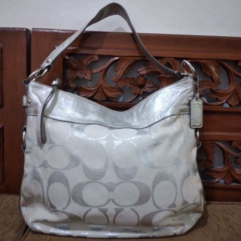 Coach signt silver shoulderbag  preloved