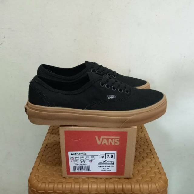 SEPATU43 VANS AUTHENTIC FULL BLACK HITAM POLOS WHITE PUTIH OLDSKOOL ERA SK8 PREMIUM BNIB ICC IFC DT