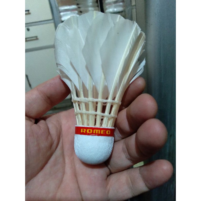 AB Romeo Kuning (100% Original) 1pc Kok Badminton