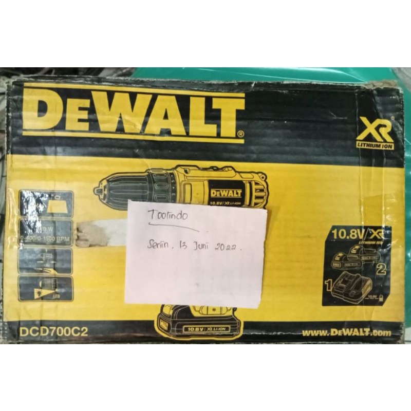 Mesin Bor DeWALT DCD700C2