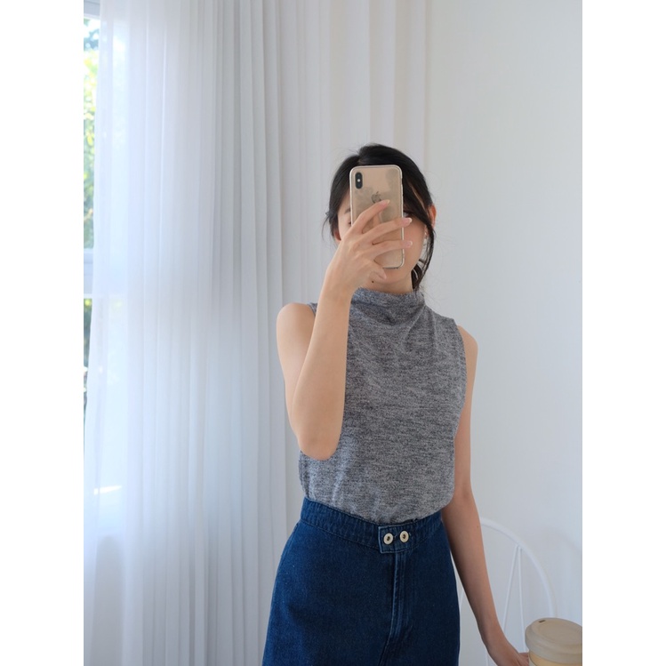 Kadaka T-0365 Top Halter Turtle Neck