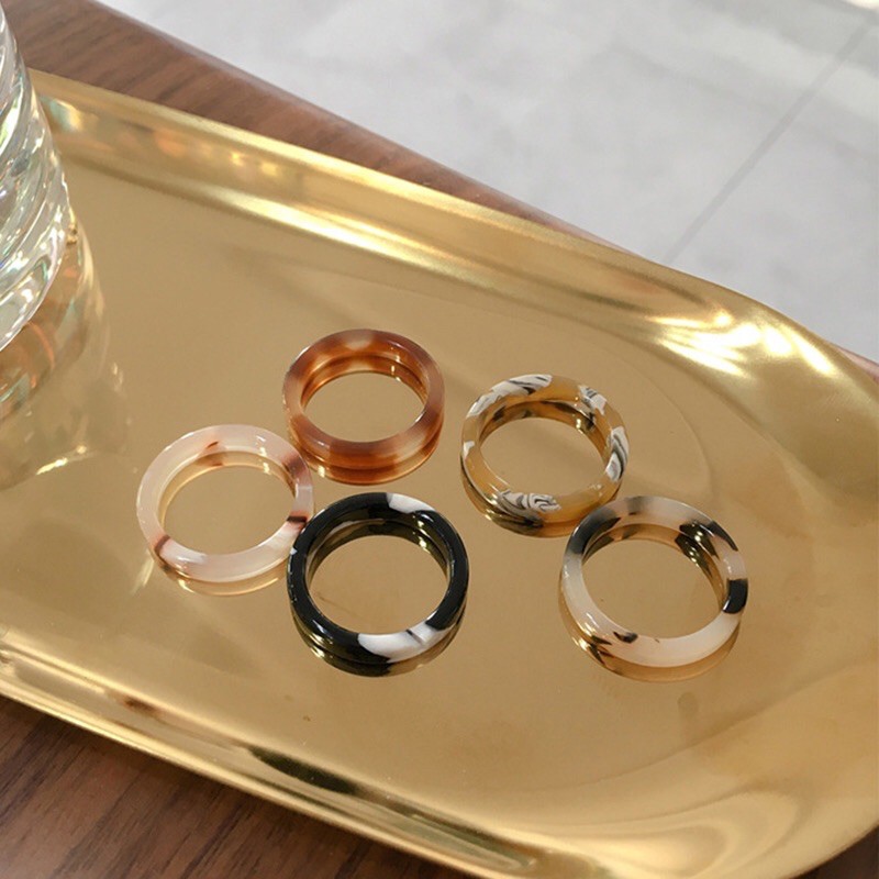 

Classic Rings • Color Transparent Ring Acrylic