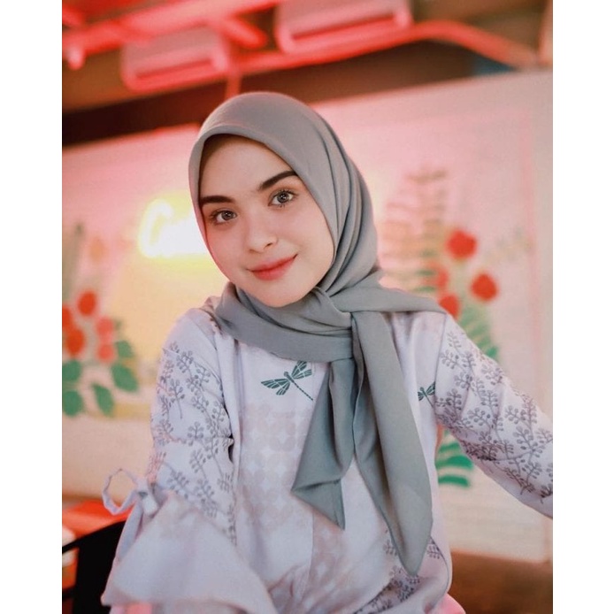 Jilbab Bahan Wolfis Ukuran 115X115 / Hijab Segiempat Wolvis 115cm / Kerudung Segi 4