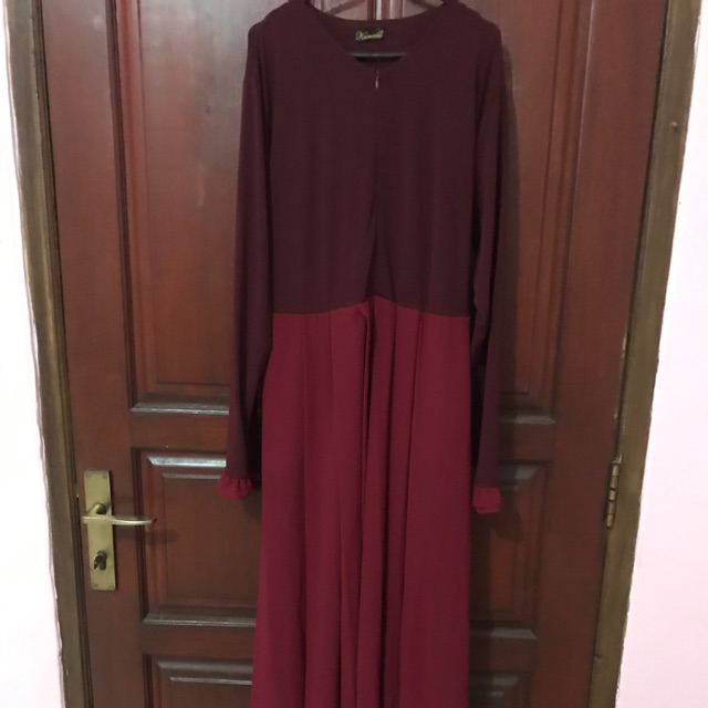 Syari set maroon by kameela hijab (preloved)