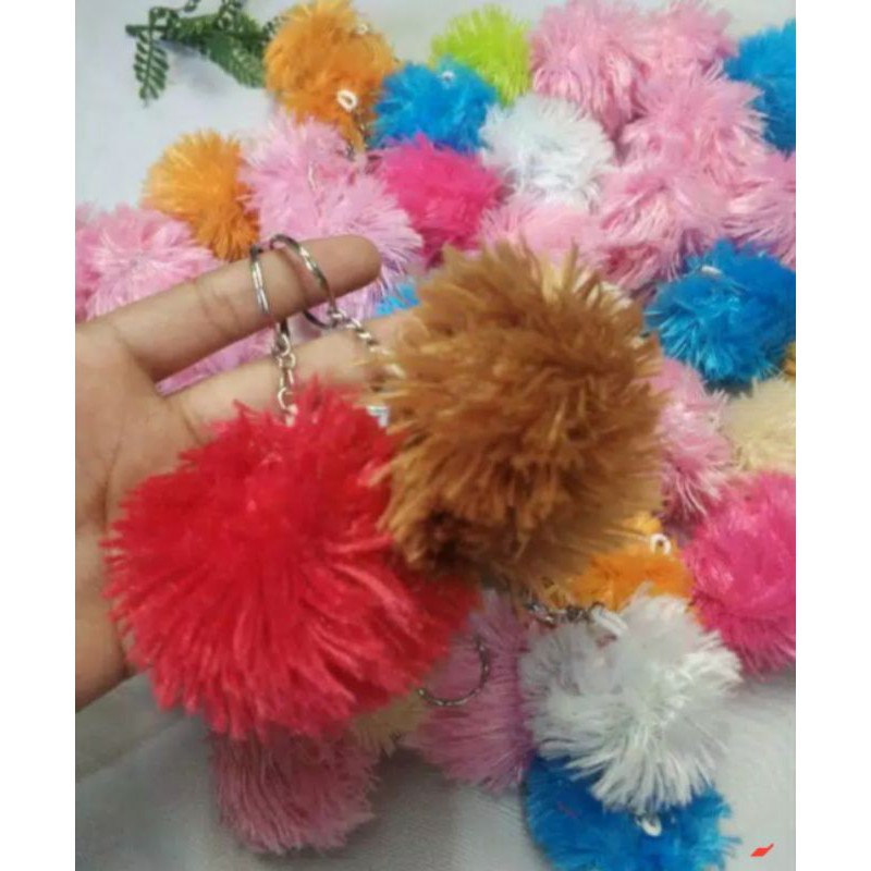 POM POM GANTUNGAN KUNCI DAN TAS CUTE BANGET