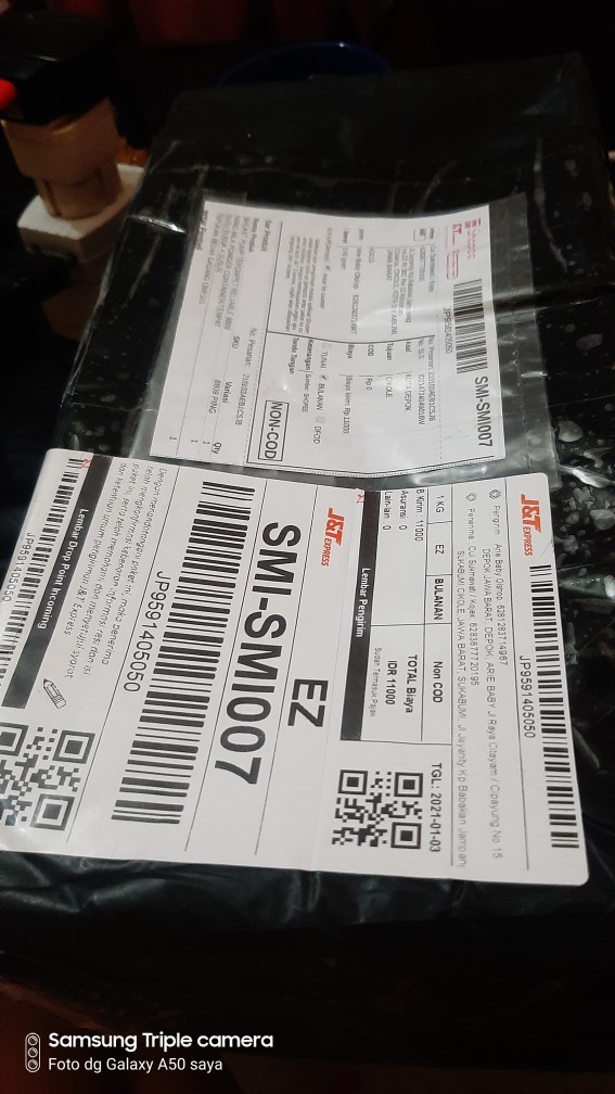 Tepukan Bedak Gagang Onesis