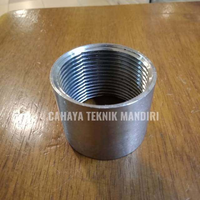 Sambungan pipa drat dalam 4 inch stainlees 304 / soket pipa SS 304