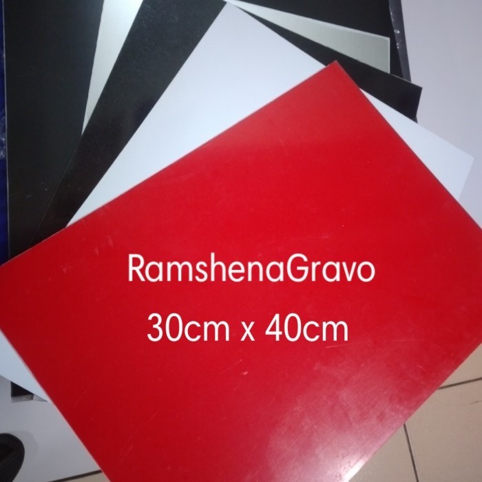 

Murah Gravoply Merah Teks Putih /Bahan Panel/Name Tag/30Cm X40Cm Tebal 1.5Mm Limited