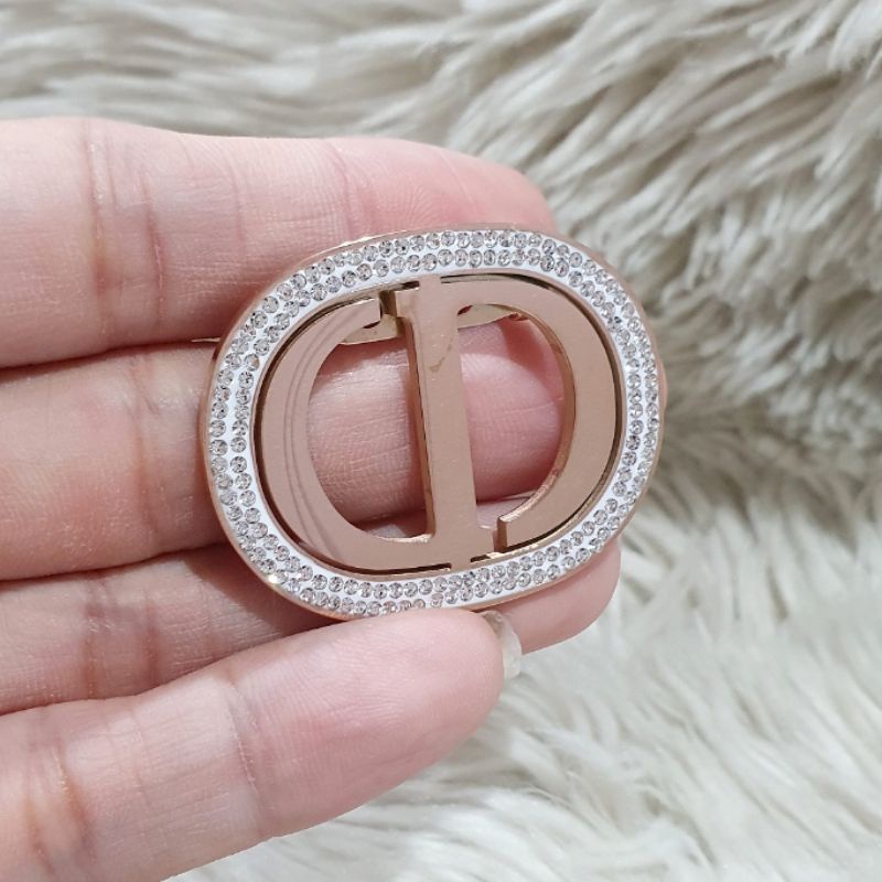 Bros Bahan Titanium import Brooch Branded Band Motif D1or Mata untuk hiasan baju di dada kualitas Import Peniti Baju Import Brooch Titanium Stainless steel Premium Quality Fashion import bahan Bagus B2