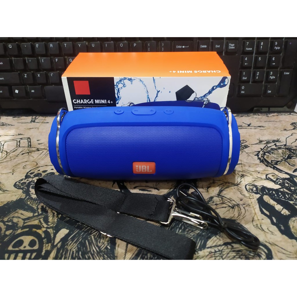 Spiker Bass Bluetooth Suara Jernih Kwalitas Premium Barang Limited Edition JBL Ada Tali Bisa di Selempang Model Tas Samping Jadi Bisa Dijadikan Tas Atau Digantung DImana Saja Baik Di Kedai Atau Bisa DIbawah Saat Camping