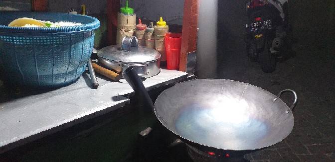 (bundle) Wajan Nasgor Plat Baja Hitam Wajan Resto Chinese Food 45 Cm  - Sutil 12 Cm