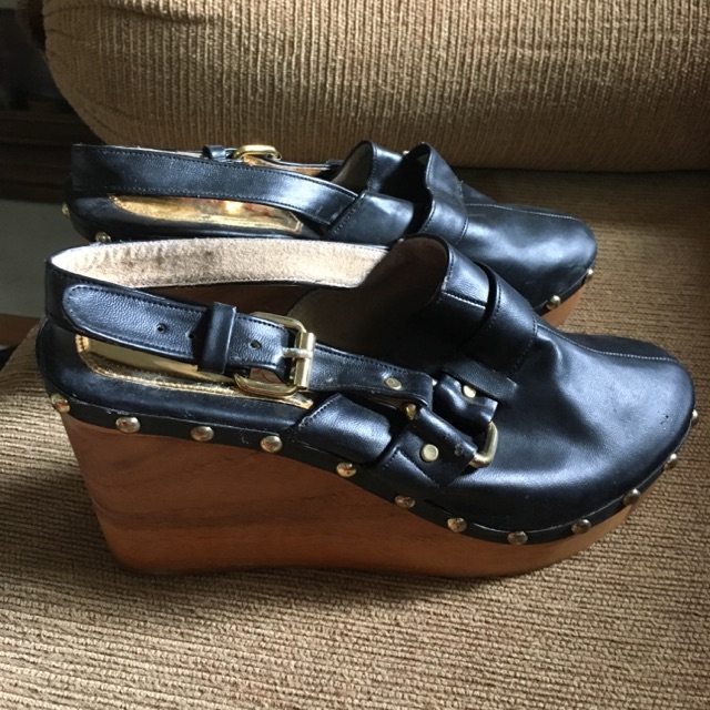 Retail therapy studded wooden black leather clog sepatu wedges