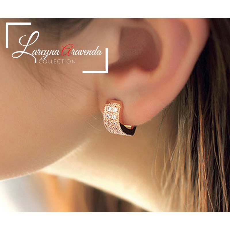 Anting Wanita Titanium Motif V Kristal Crystal Tabur AT075