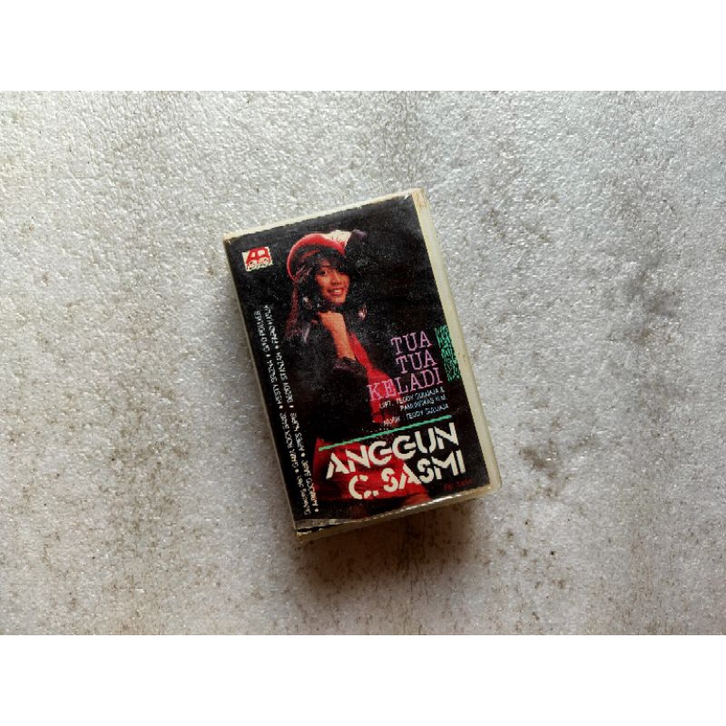 kaset pita Indonesia kompilasi ANGGUN C SASMI tua keladi Deddy Stanzah Gito Rollies