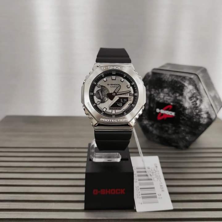 Jam g-shock original GM-2100-1 Metal Bezel
