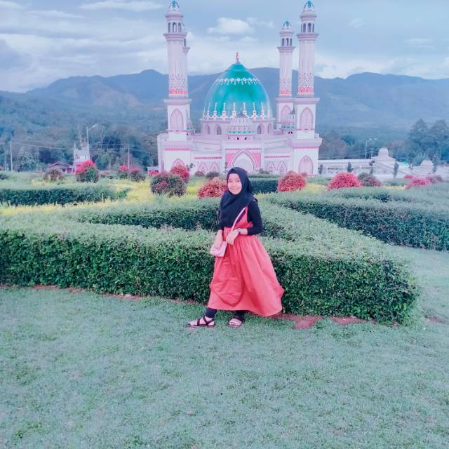 lipdc_lyocd6ml8c6uyph8q5elhn