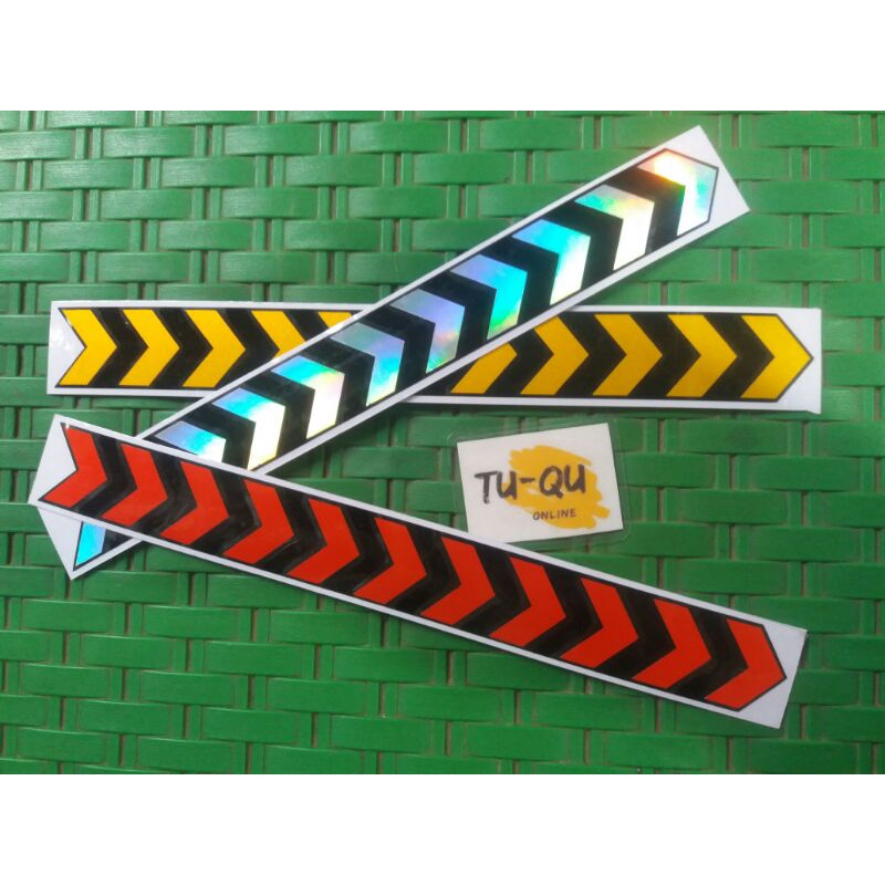 Stiker garis garis polisi