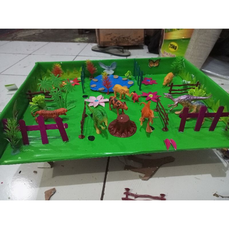 Maket Kebun Binatang SBDP Kelas 2 (Bisa Request)