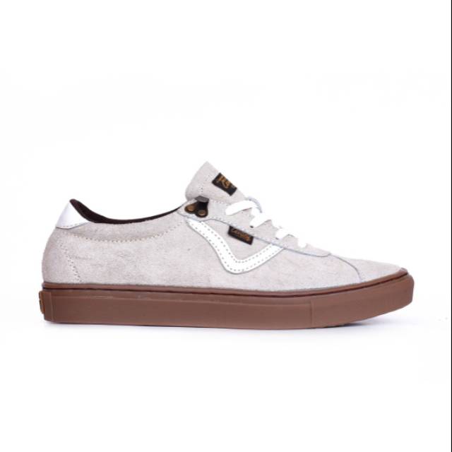 Sepatu Lokal Shoes Local Pride Cevany Ballad Os Low Cut Off White Gum