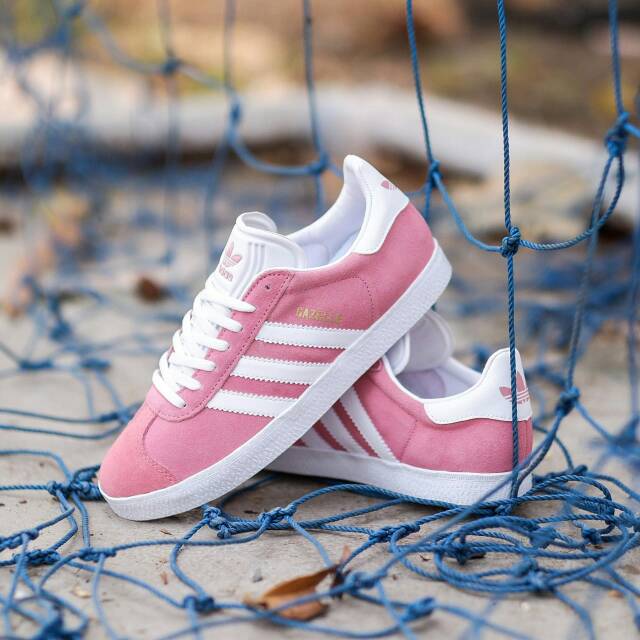 pink and white gazelle adidas