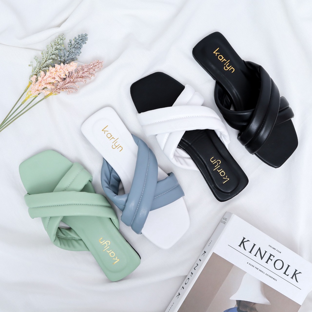 Karlyn Vinda sandal  Wanita