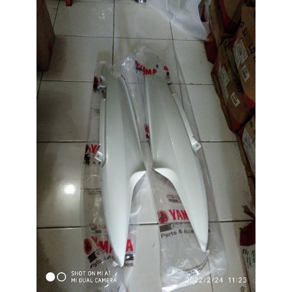 cover body mio smile putih original yamaha