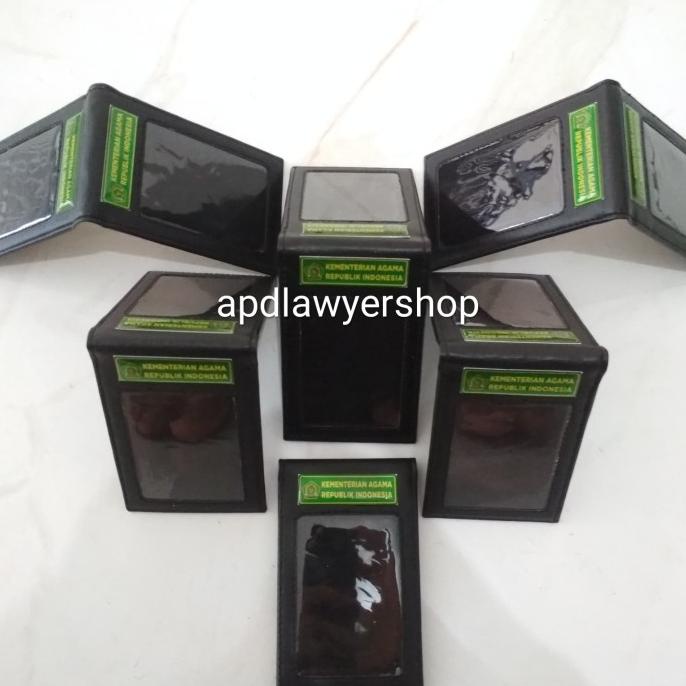 

COD Name Tag Id Card Holder Logo Kemenag Kementerian Agama RI Hitam Bagus PROMOKode 2151