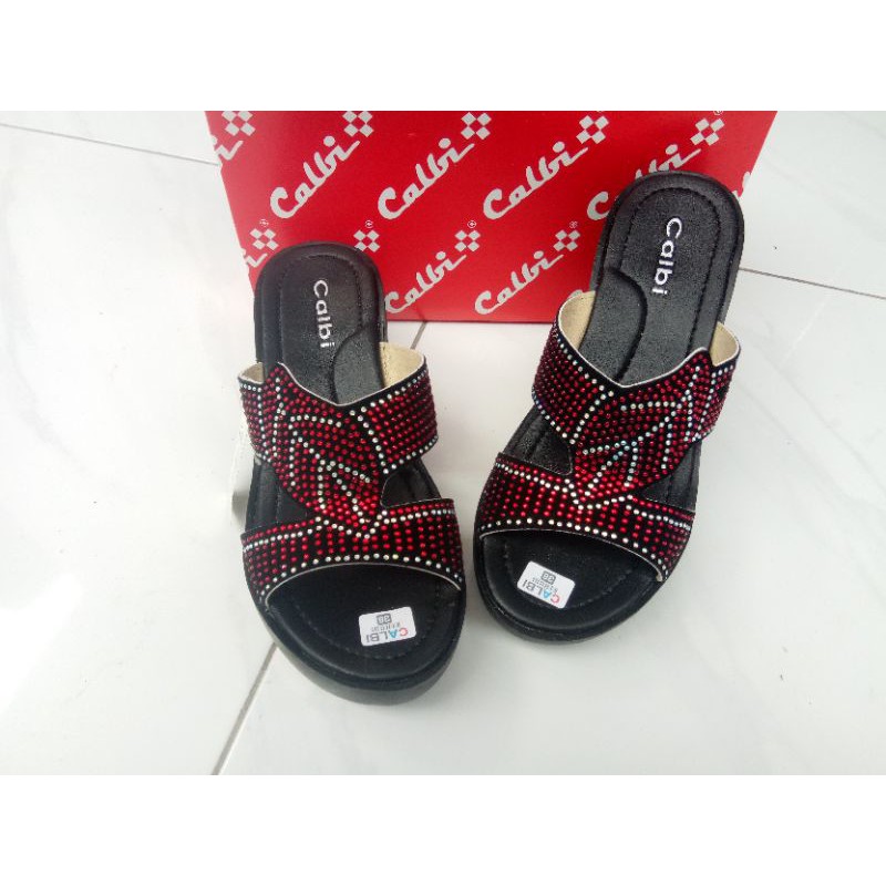 SANDAL WEDGES CALBI BAN 2 DAUN MUTIARA