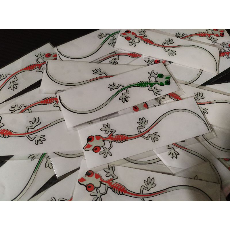 

Sticker cutting binatang toke cicak murah