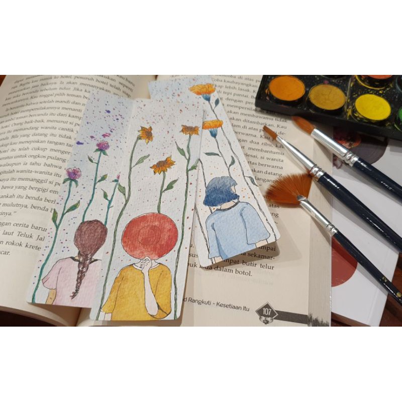 

Pembatas buku/bookmark (isi 3): flower girl