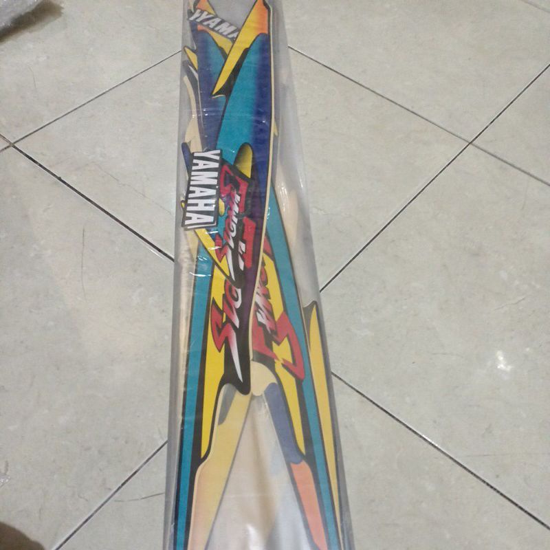 striping stiker les body Yamaha sigma hitam biru