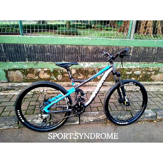  SEPEDA  GUNUNG  DOWNHILL  MTB  27 5 UNITED  AVEIRO 2 0 FULL 