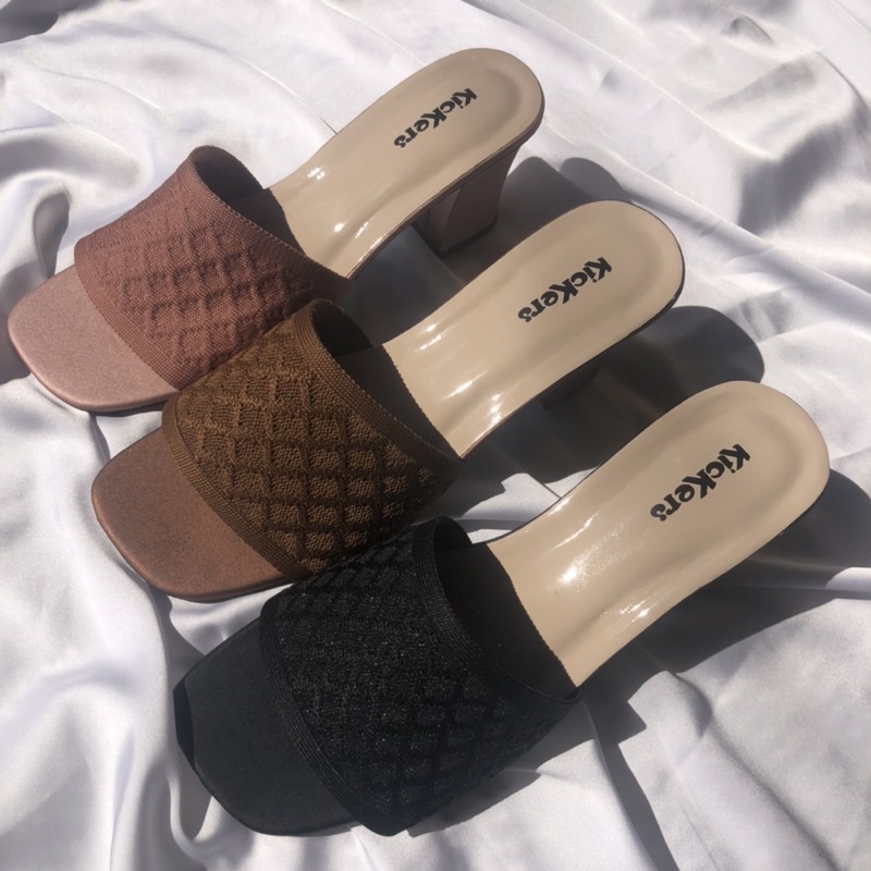 SANDAL HIGHHEELS SLOP RAJUT CEWEK JELLY TERLARIS MASA KINI POPULER HIGHHEELS LINA Sepatu Heels Wanita Selop Formal Cantik Nyaman Sepatu Selop Rajut Hak Tahu Sepatu Sandal Heels Rajut Selop Wanita/Sandal Dixie Rajut/Sendal Selop Kokop Rajut