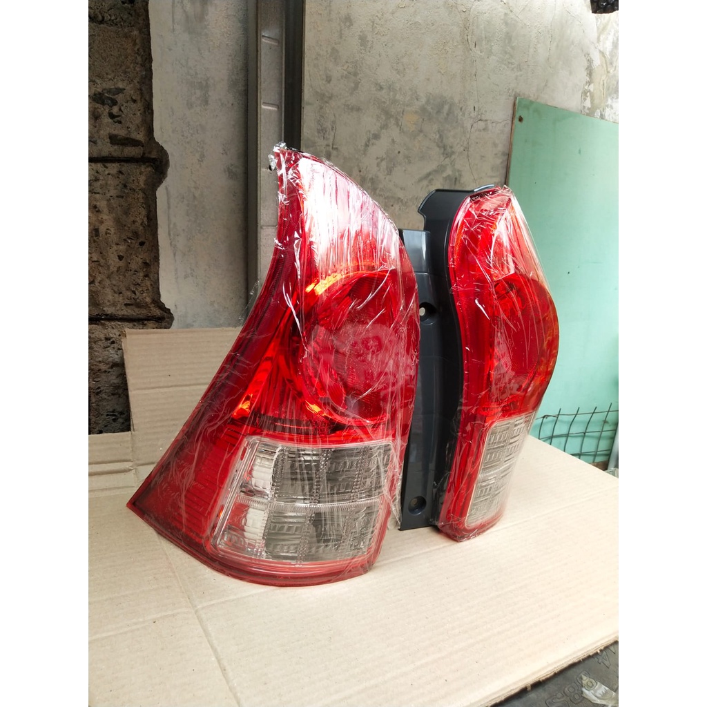 Stoplamp / Lampu stop / Lampu Stop Belakang Tail Lamp All New Avanza / Lampu belakang Stop lamp all new Avanza 1set kanan kiri