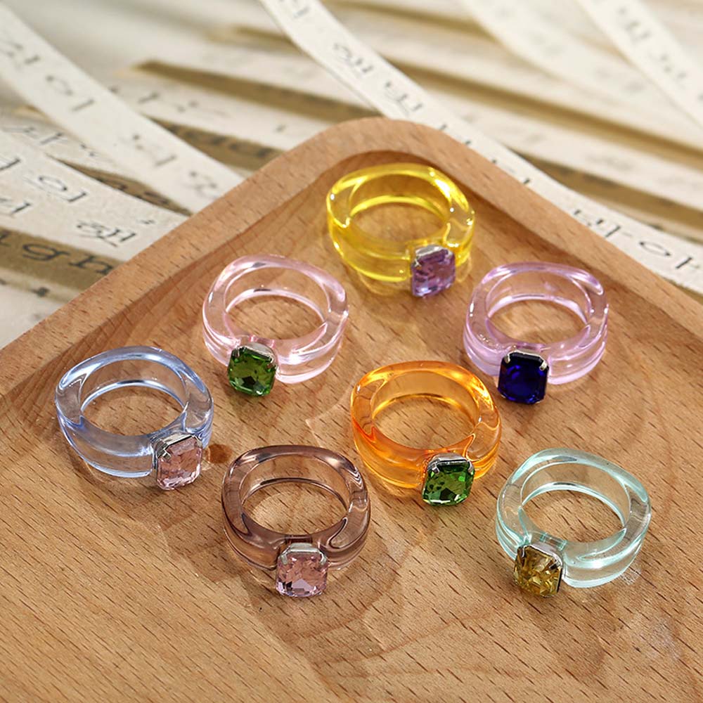 Needway  Irregular Resin Rings Elegant Transparent Finger Ring Women Jelly Color Cool Geometric Retro Vintage Fashion Jewelry/Multicolor