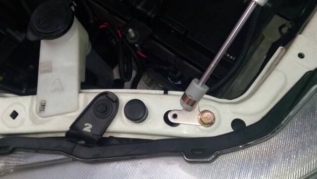 Paket Hidrolik Kap Mesin TOYOTA Innova Reborn