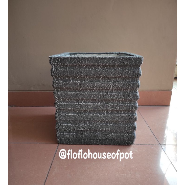 pot semen kotak persegi 4 D30cm T30cm dan D40cm T40cm bs jd dijadikan standing kaki pot